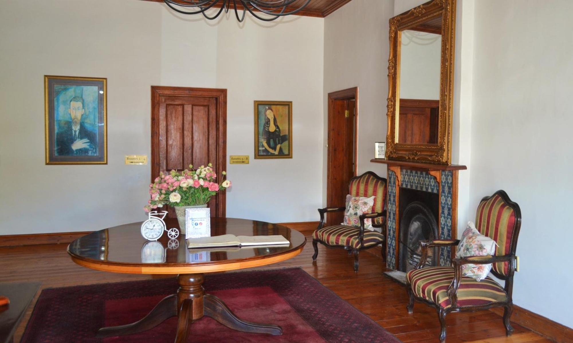 Old House Lodge Б’юфорт-Вест Екстер'єр фото